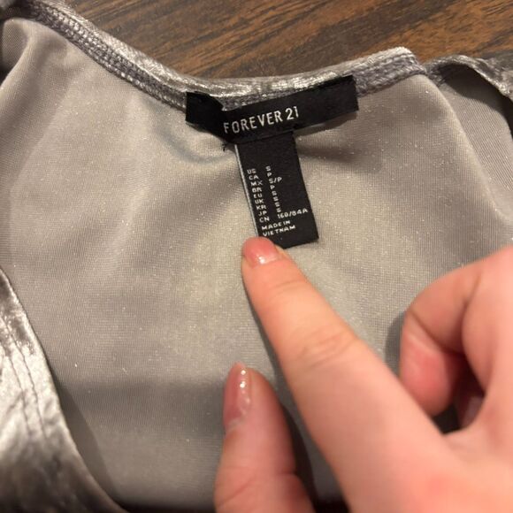 Vintage Y2K Forever 21 size Small Velvet Wrap Skater New Years Eve Dress - Picture 4 of 6